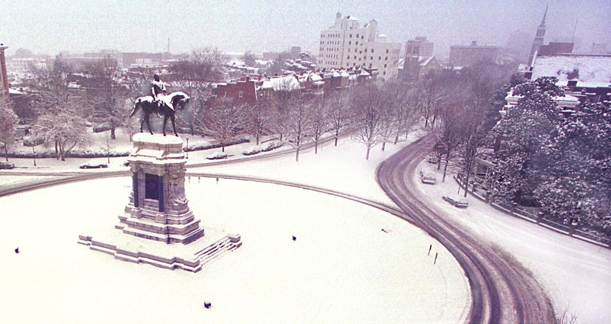 SNOW RICHMOND2
